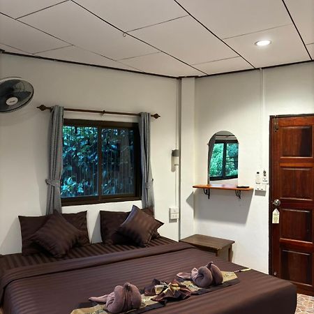 Khao Sok Jungle Huts Resort Khao Sok National Park Экстерьер фото
