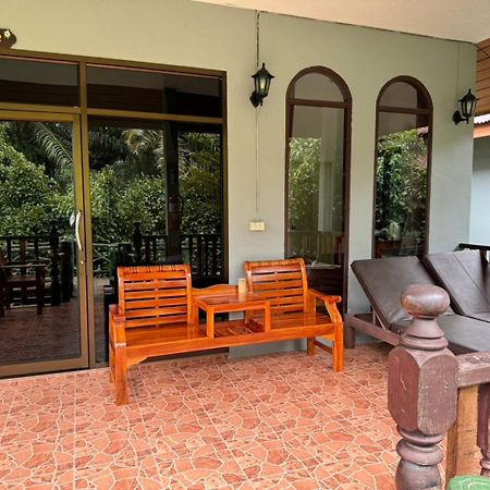 Khao Sok Jungle Huts Resort Khao Sok National Park Экстерьер фото