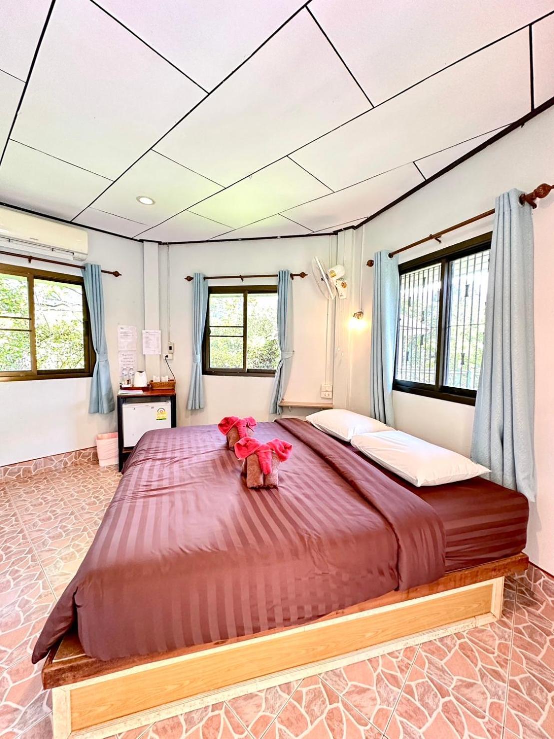 Khao Sok Jungle Huts Resort Khao Sok National Park Экстерьер фото