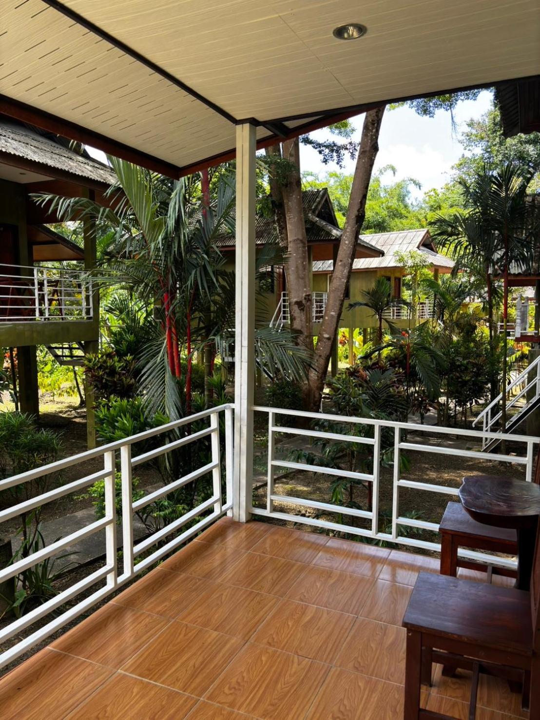 Khao Sok Jungle Huts Resort Khao Sok National Park Экстерьер фото